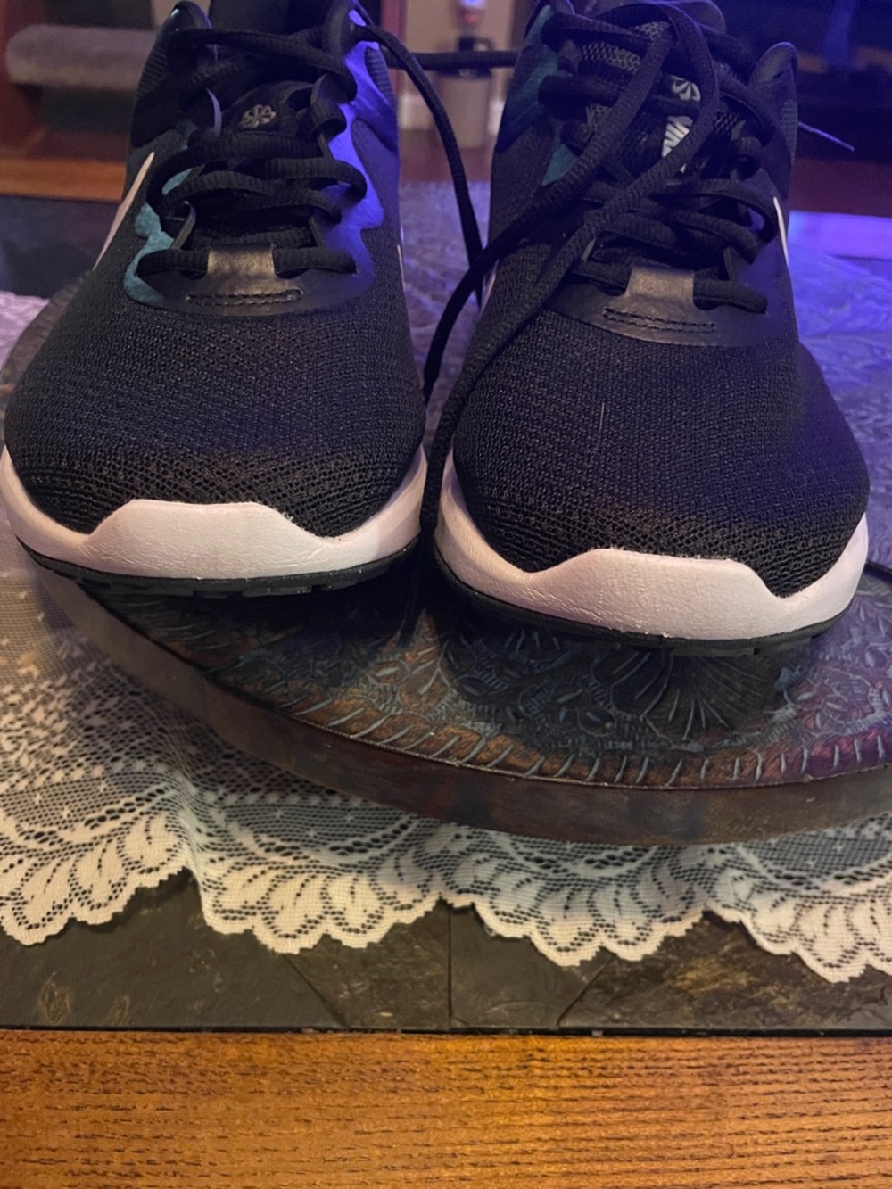Nike Black and Women’s Athletic Running Sneakers - Picture 5 of 7
